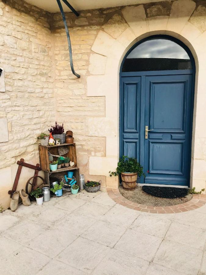 Les Clos Bleus Neuville-du-Poitou 외부 사진